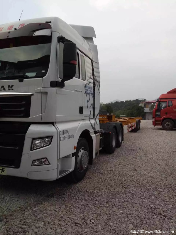 中国重汽 汕德卡SITRAK C7H重卡 400马力 4X2牵引车(ZZ4186V361ME1B)口碑