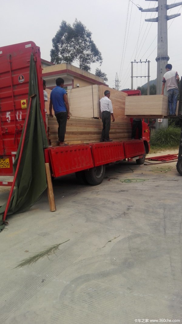 江淮 格尔发K3X重卡 290马力 8X4 9.5米排半厢式载货车(HFC5311XXYP2K4H45F)口碑